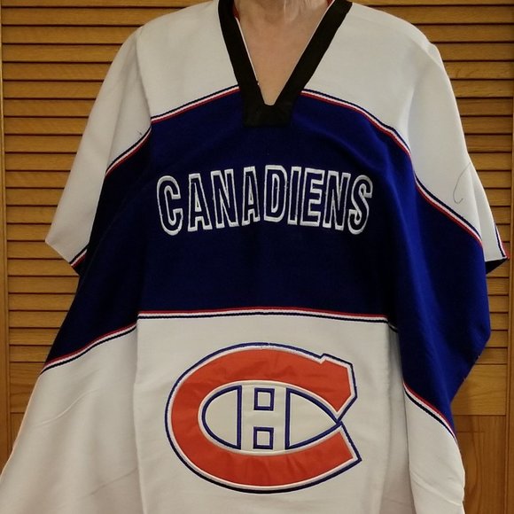 Montreal Canadiens Red White and Blue Unisex Poncho - Picture 1 of 1